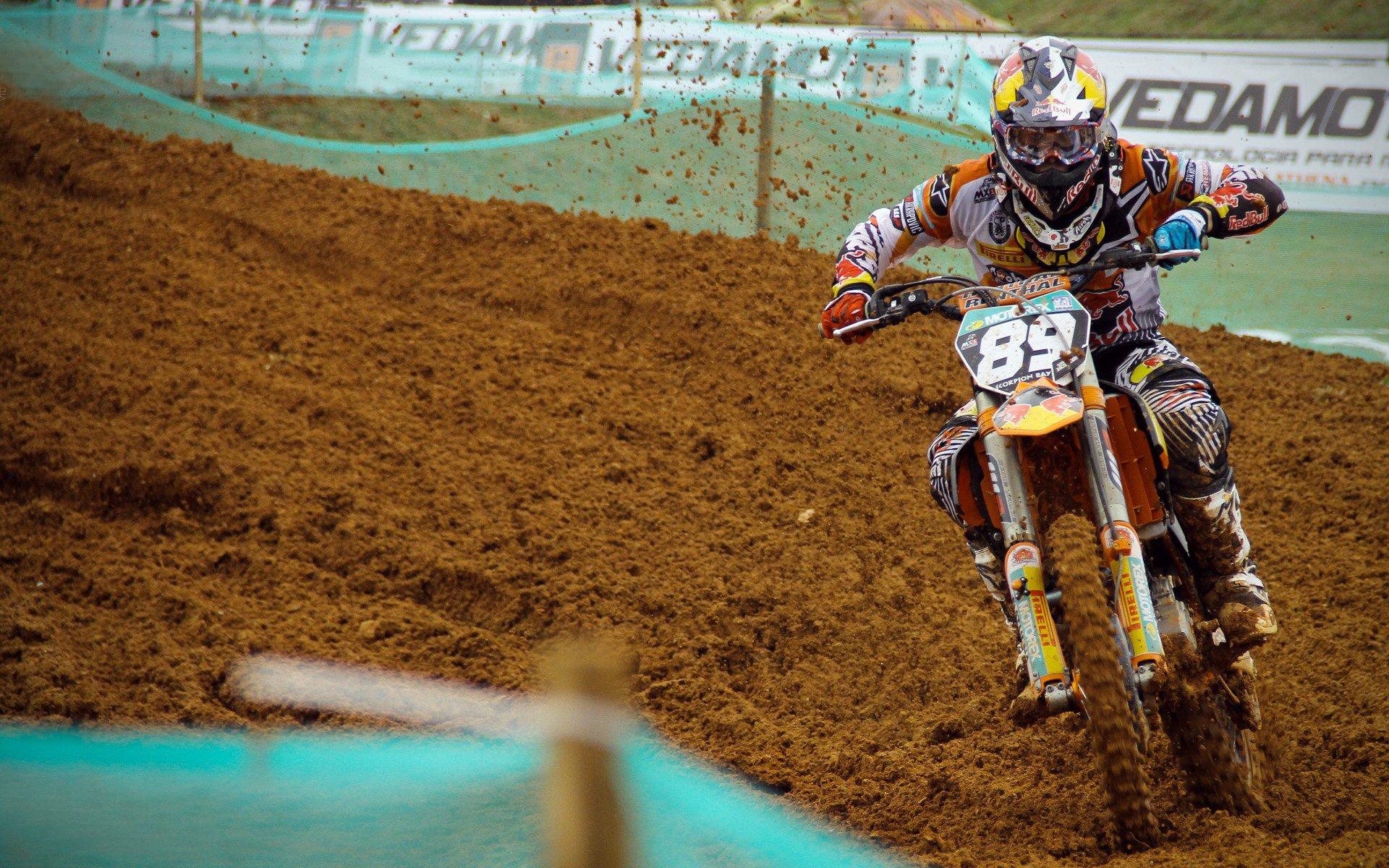 英雄联盟全球总决赛，巅峰对决引爆电竞狂潮，中国战队再创辉煌