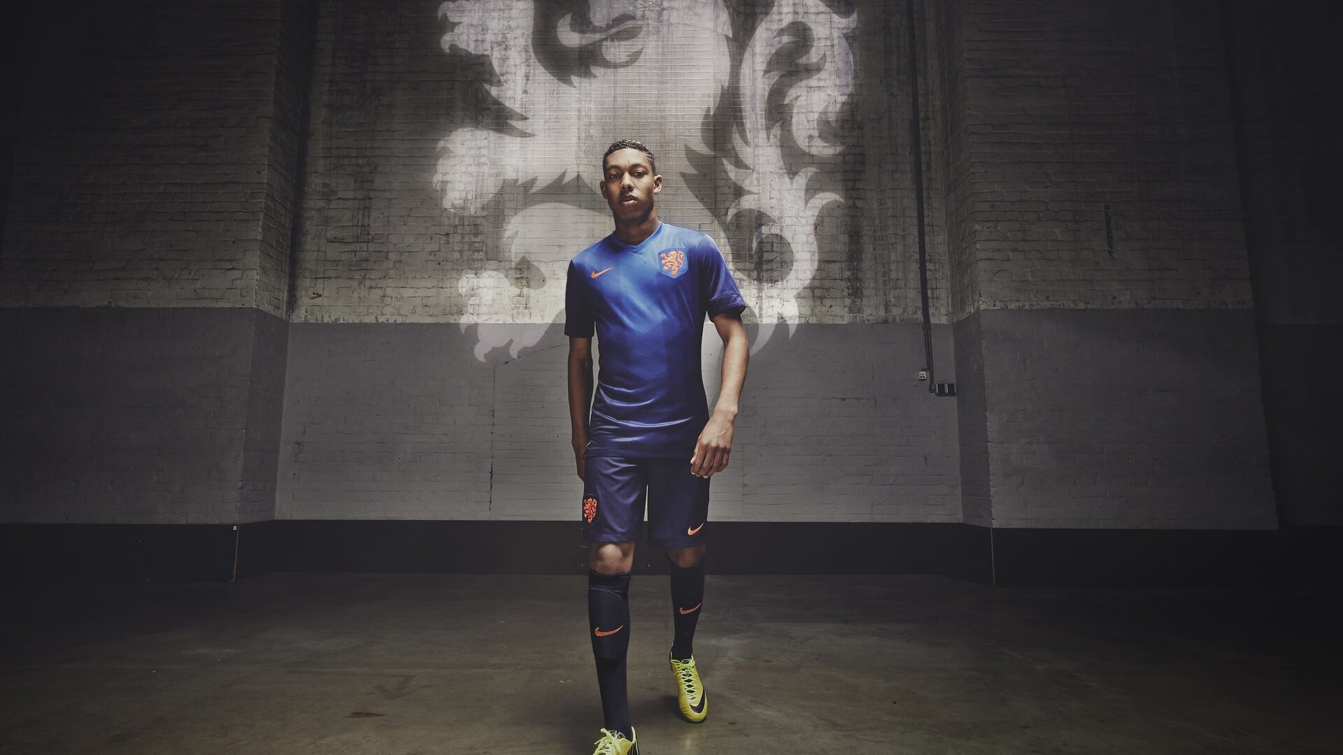 ng娱乐-欧冠八强战火重燃，豪门对决引爆全球瞩目